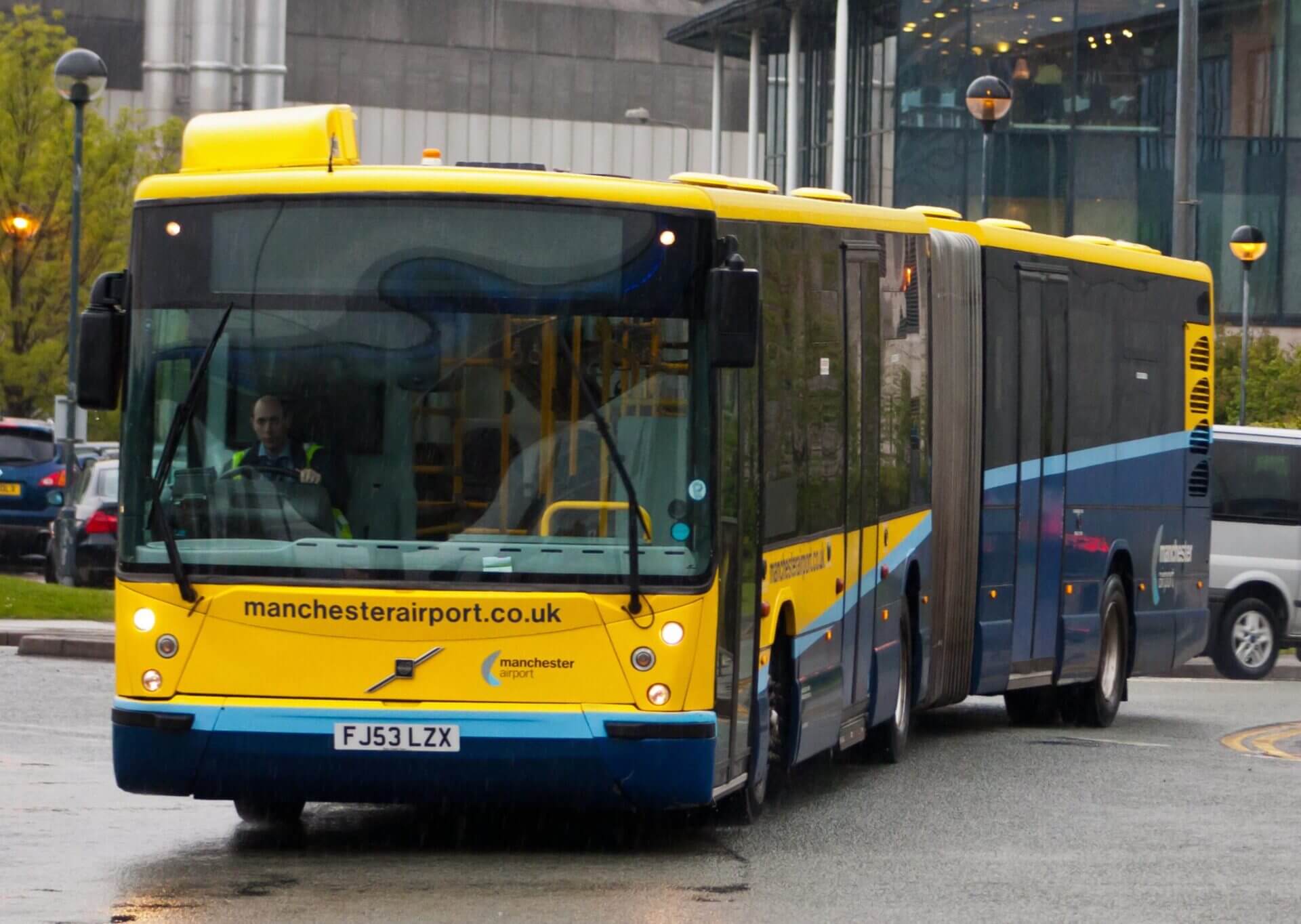 Manchester Airport shuttle bus