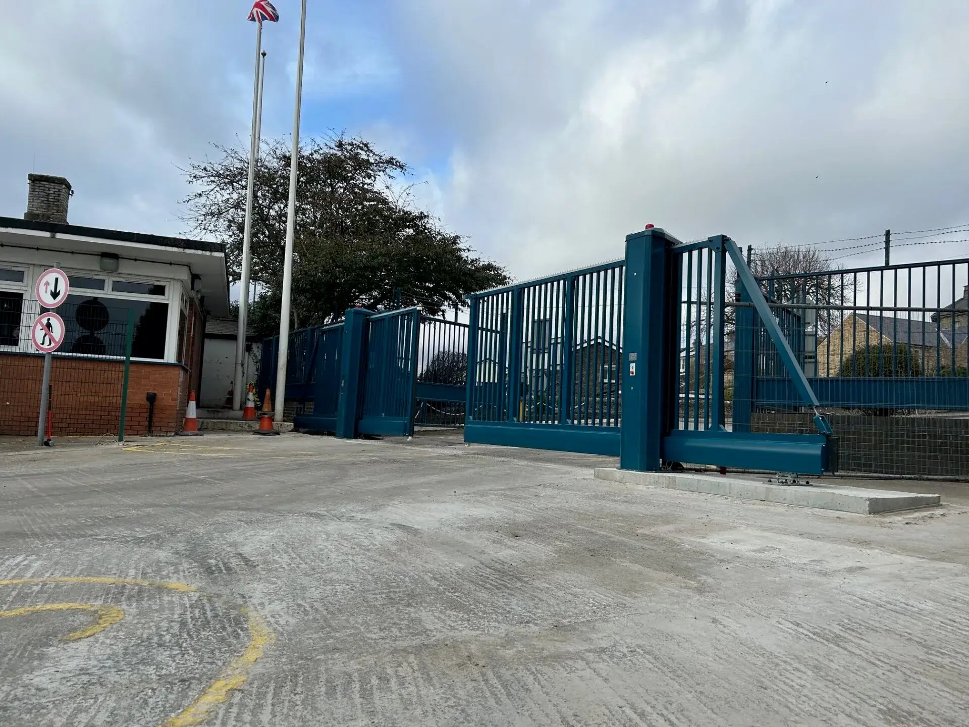 electric gate blue 2